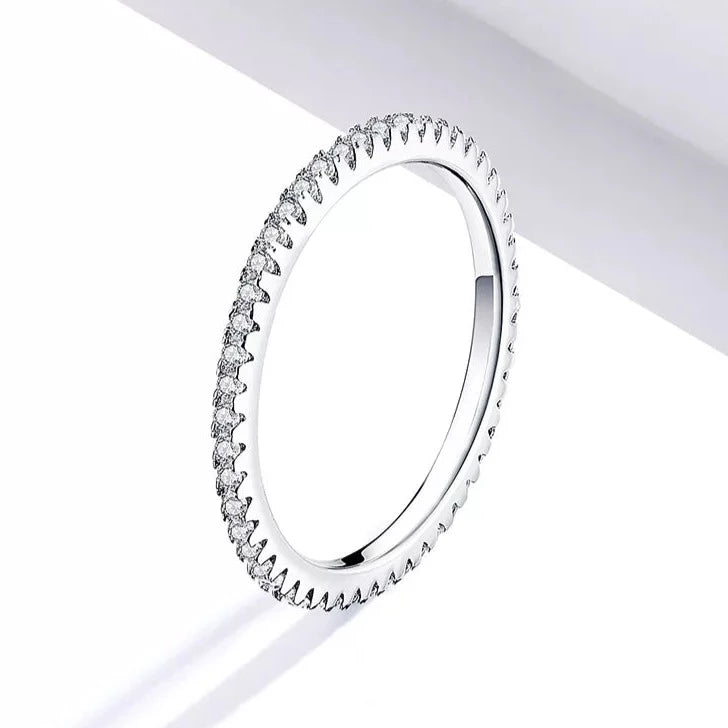 White Ring with zircon stones