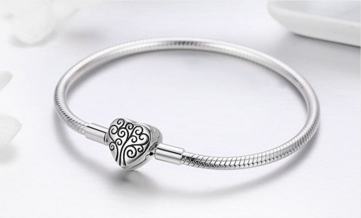 Bracelet with a heart to fit DIY beads collection